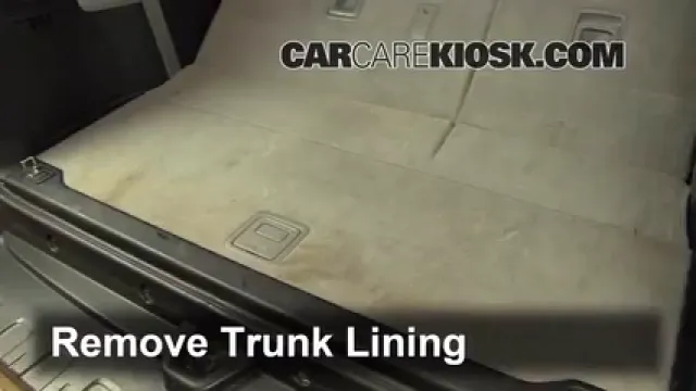 2012 Toyota Sequoia SR5 4.6L V8 Monter sur cric Utiliser le cric pour lever la voiture